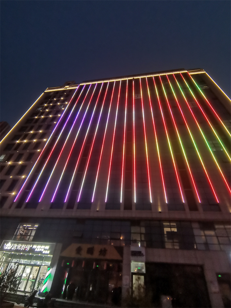 锦地商务大厦楼体亮化实景 